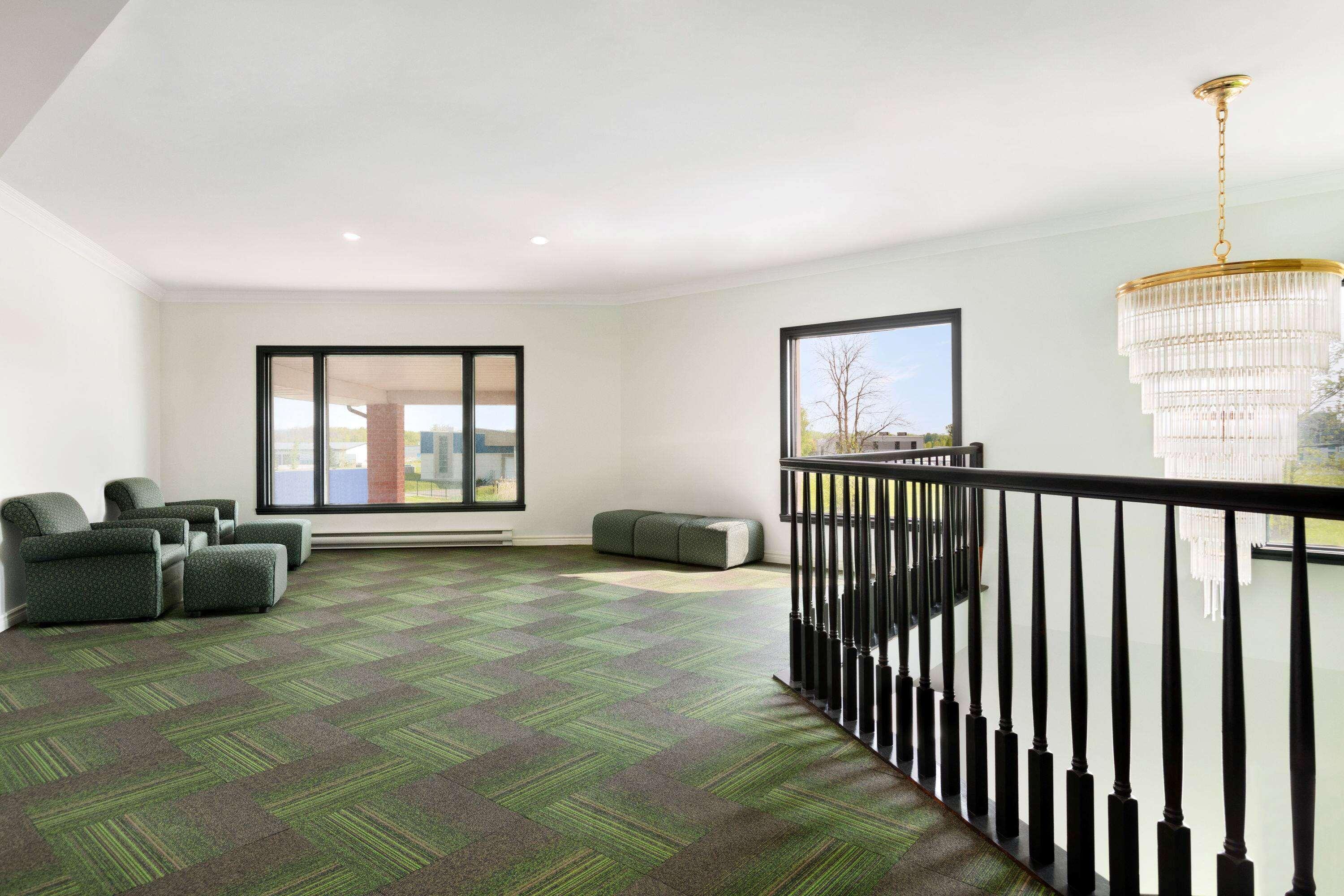 Travelodge By Wyndham Rigaud Exteriér fotografie